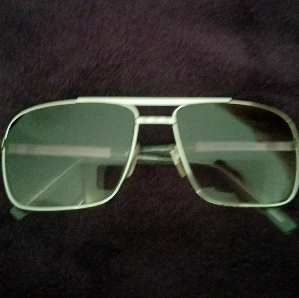 sold* Authentic ATTITUDE Louis Vuitton sunglasses